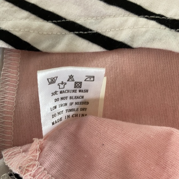 Boutique sz M color blocked black and white stripped pink floral tank top shirt - Picture 12 of 17